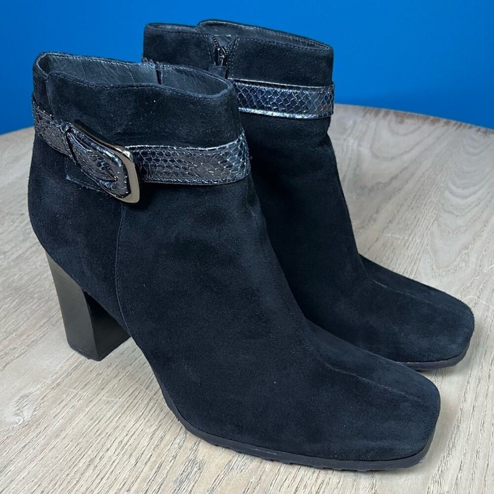Via Spiga Black Suede Ankle Boots Square Toe Buckle Block Heel Women’s Size 10